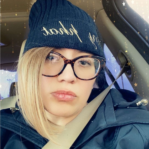 Meet your Posher, Raquel - Picture 3 of 5